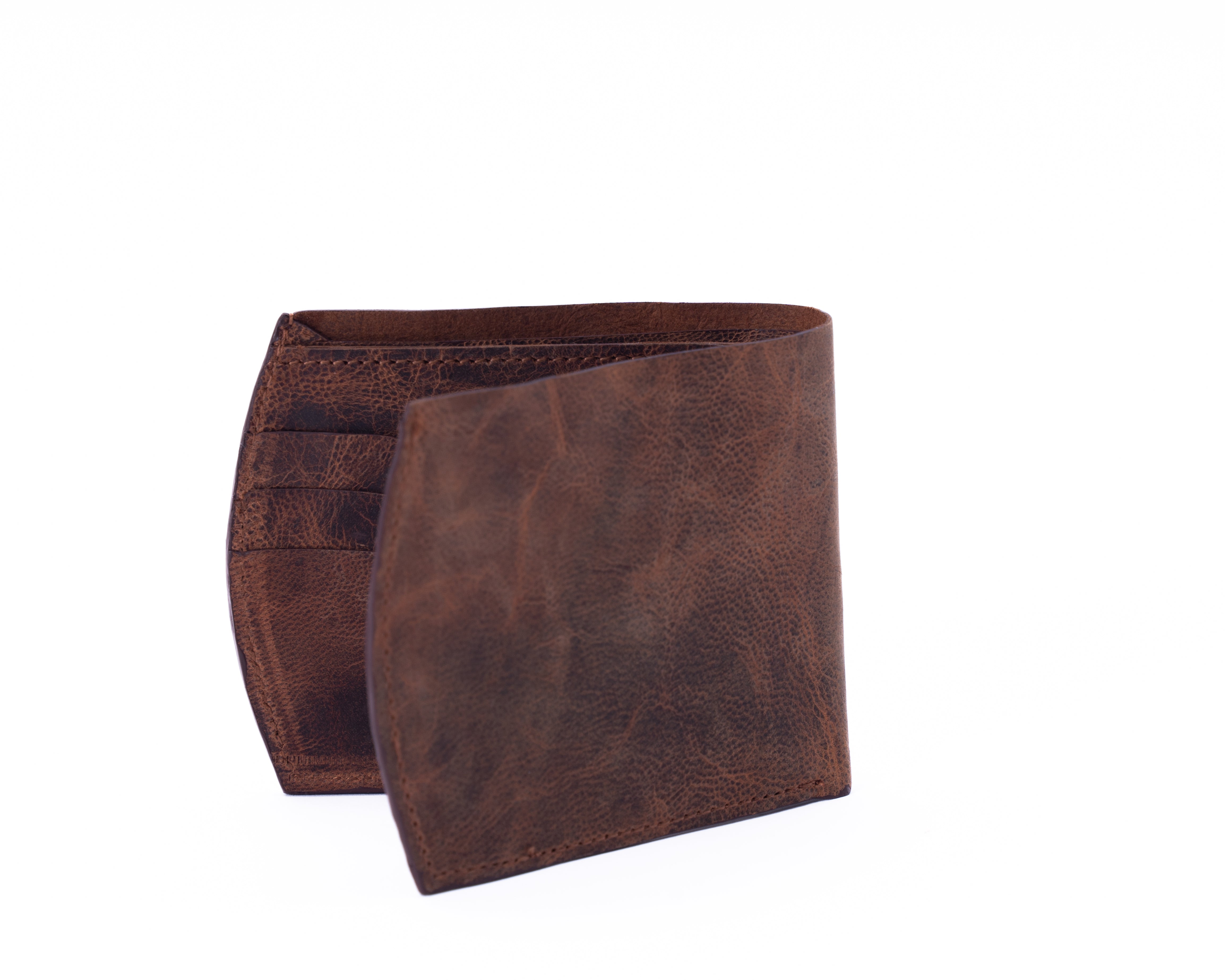 Slim closed leather bifold wallet for men